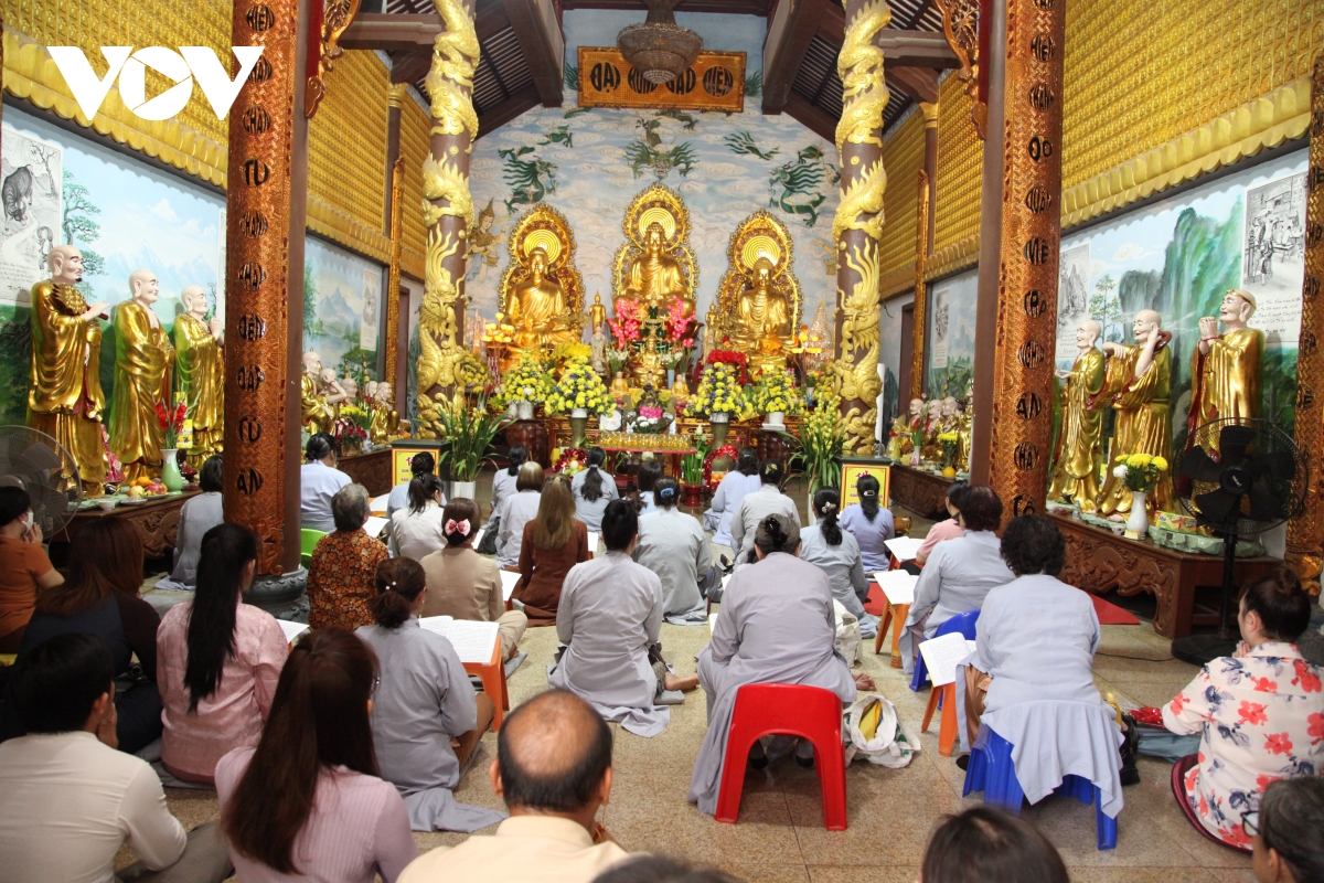 Chùa Phật Tích ở thủ đô Vientiane (Lào) tổ chức lễ Thượng Nguyên